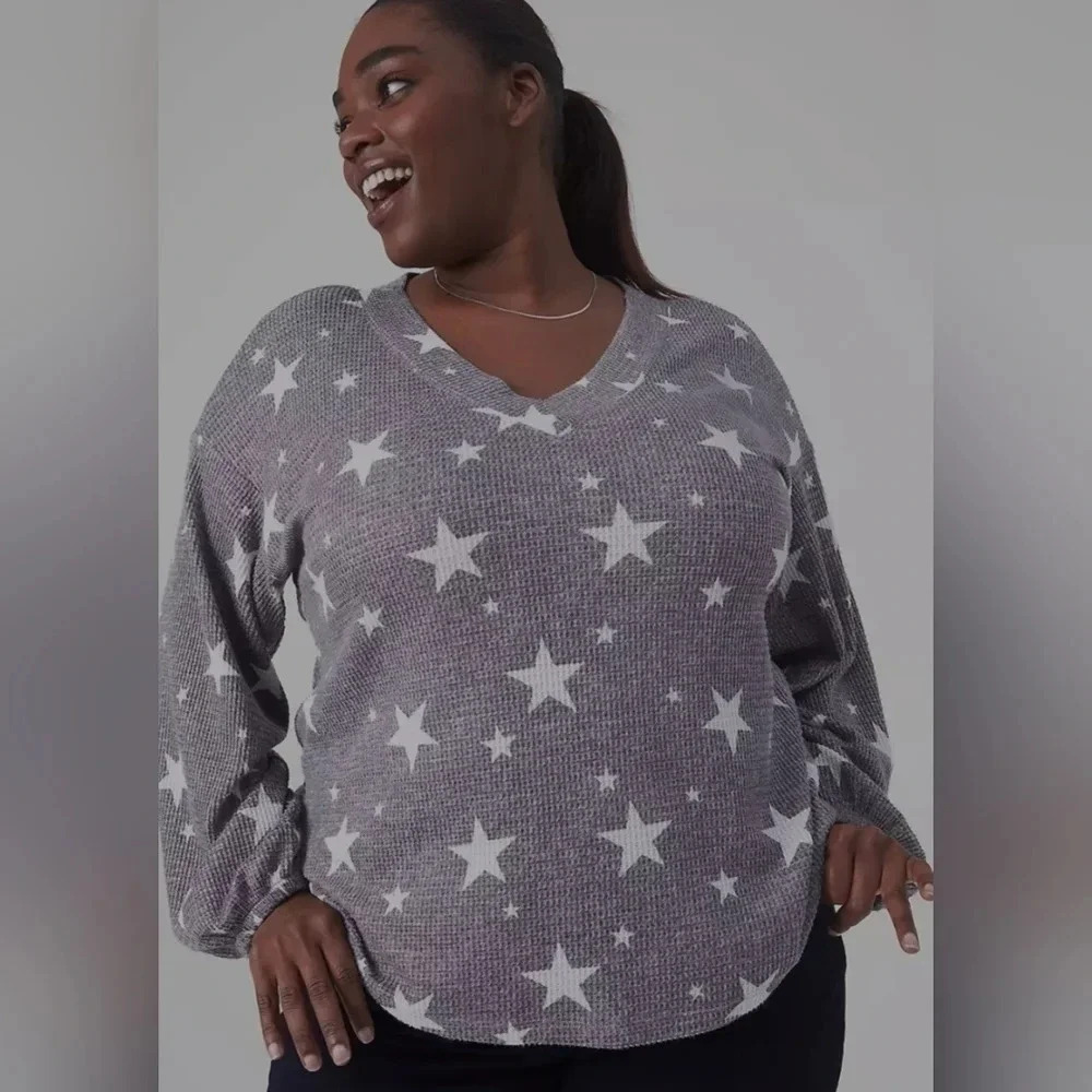 Lane Bryant Gray Star Print Long Sleeve V-Neck Waffle Knit Tee | L 14/16